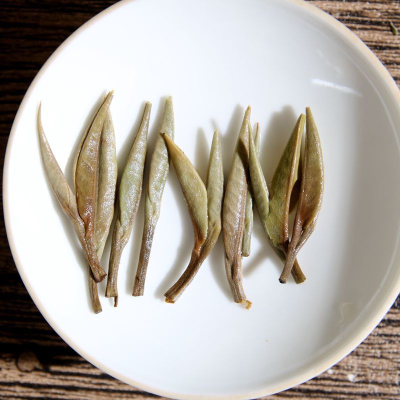 PREMIUM BAIHAO YINZHEN(SILVER NEEDLE) WHITE TEA